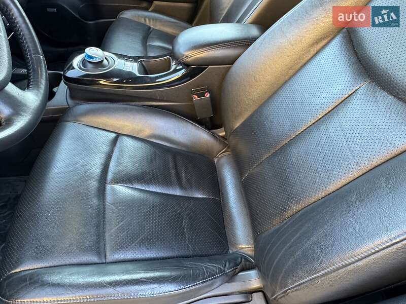 Хэтчбек Nissan Leaf 2016 в Ровно