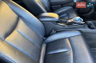 Хэтчбек Nissan Leaf 2016 в 