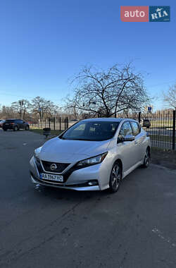 Хэтчбек Nissan Leaf 2020 в Киеве