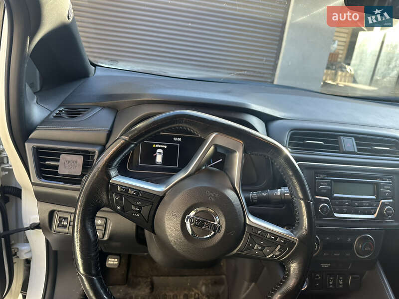 Хетчбек Nissan Leaf 2018 в Житомирі