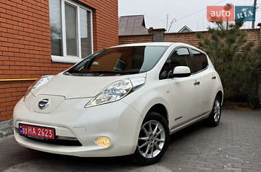 Хетчбек Nissan Leaf 2015 в Вінниці