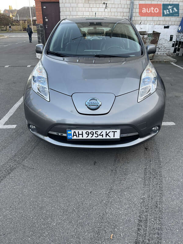 Хетчбек Nissan Leaf 2014 в Києві