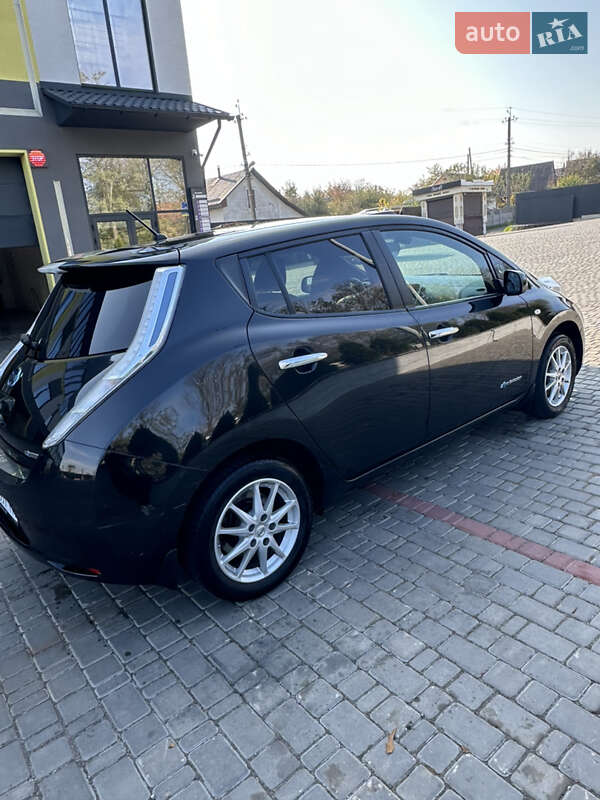 Хэтчбек Nissan Leaf 2015 в Виннице