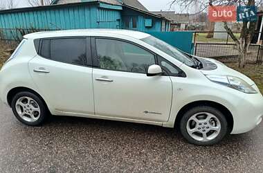 Хэтчбек Nissan Leaf 2012 в Березане