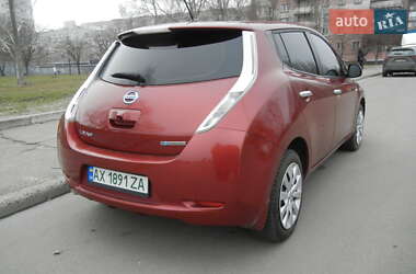 Хетчбек Nissan Leaf 2014 в Дніпрі