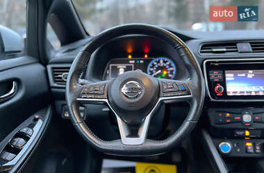 Хэтчбек Nissan Leaf 2018 в 