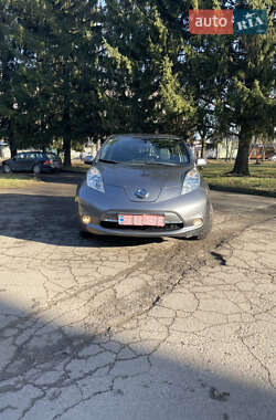 Хетчбек Nissan Leaf 2015 в Рівному