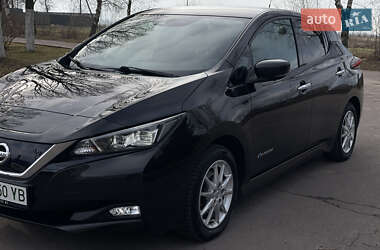 Хэтчбек Nissan Leaf 2018 в 