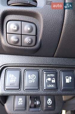 Хэтчбек Nissan Leaf 2014 в 
