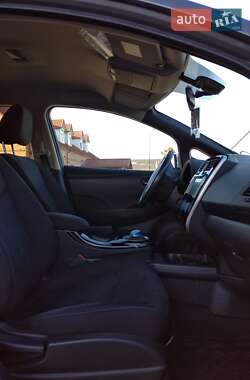 Хэтчбек Nissan Leaf 2014 в 