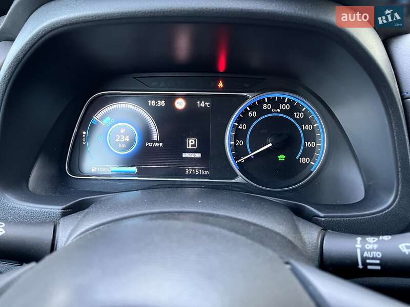 Хэтчбек Nissan Leaf 2020 в Николаеве