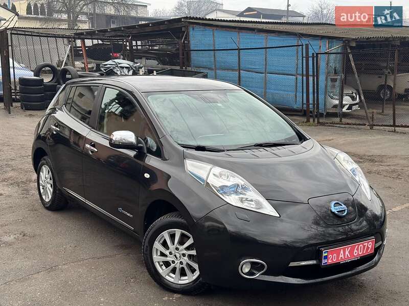 Хетчбек Nissan Leaf 2013 в Кам'янець-Подільському