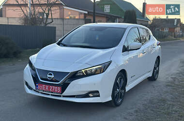 Хэтчбек Nissan Leaf 2019 в 