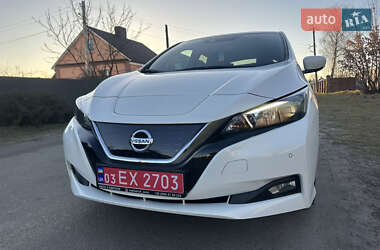 Хэтчбек Nissan Leaf 2019 в 