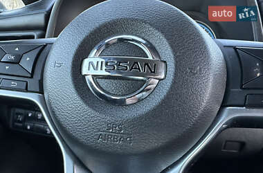 Хэтчбек Nissan Leaf 2019 в 