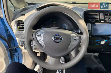 Хетчбек Nissan Leaf 2013 в 