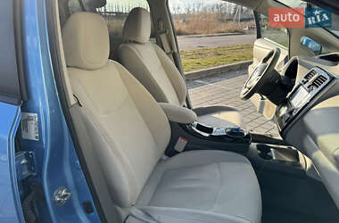 Хетчбек Nissan Leaf 2013 в 