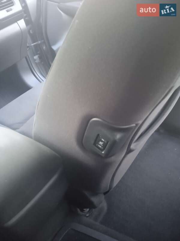 Хэтчбек Nissan Leaf 2015 в Тернополе