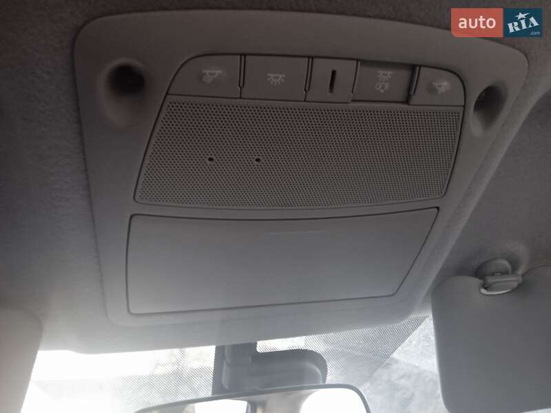 Хэтчбек Nissan Leaf 2015 в Тернополе
