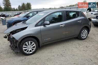 Хэтчбек Nissan Leaf 2015 в 