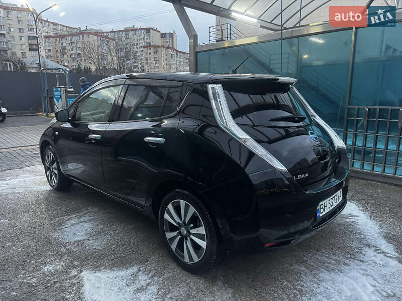 Хэтчбек Nissan Leaf 2016 в Одессе