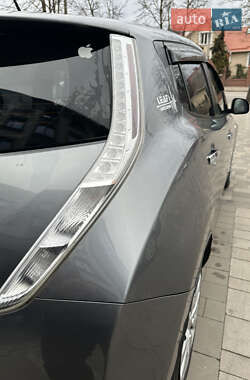 Хэтчбек Nissan Leaf 2015 в Ровно