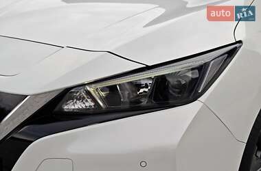 Хетчбек Nissan Leaf 2020 в 