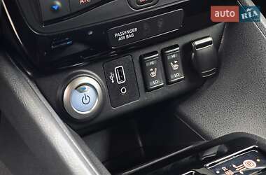 Хетчбек Nissan Leaf 2020 в 