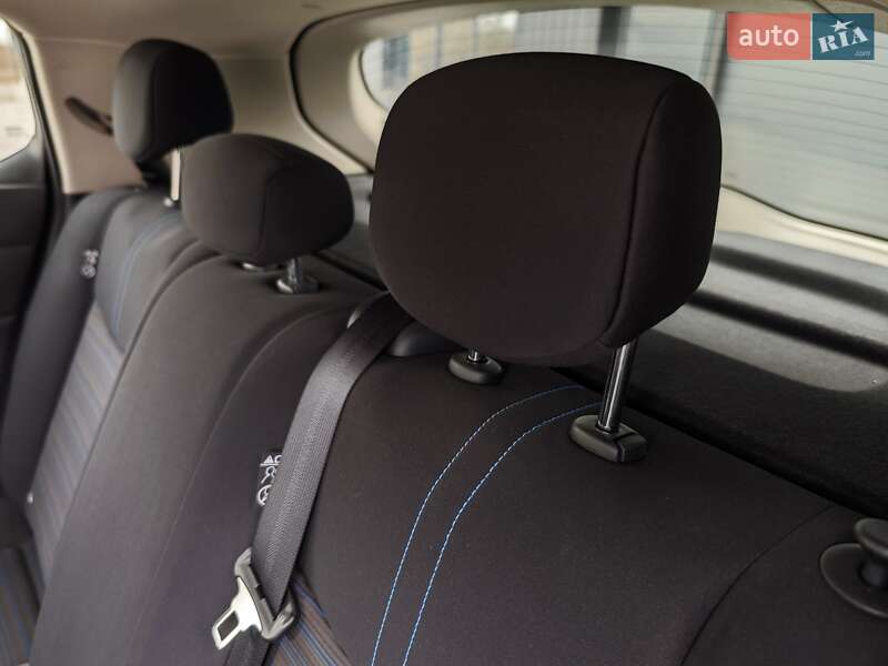 Хэтчбек Nissan Leaf 2020 в Дубно