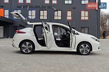 Хетчбек Nissan Leaf 2020 в 
