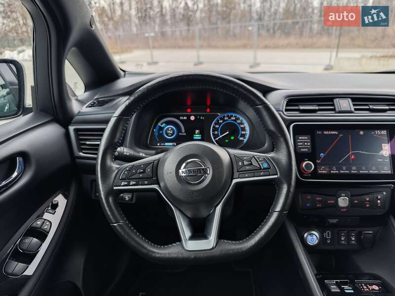 Хэтчбек Nissan Leaf 2020 в Дубно