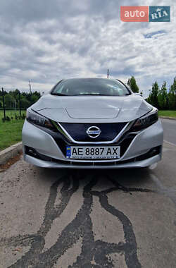 Хэтчбек Nissan Leaf 2021 в Днепре