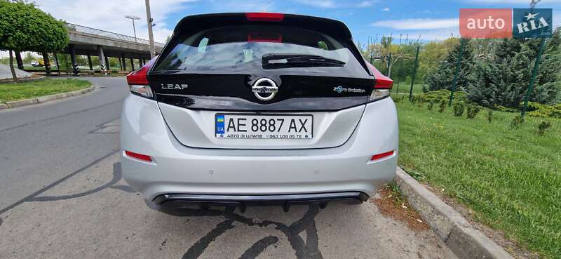 Хэтчбек Nissan Leaf 2021 в Днепре