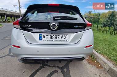 Хэтчбек Nissan Leaf 2021 в Днепре