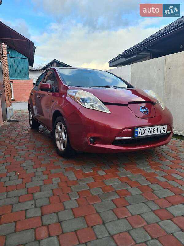 Хетчбек Nissan Leaf 2015 в Харкові