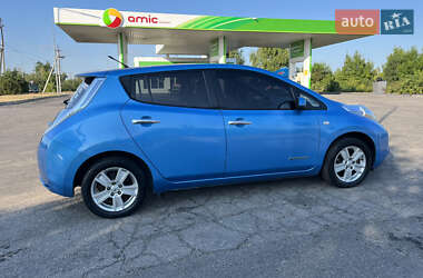 Хетчбек Nissan Leaf 2011 в Полтаві