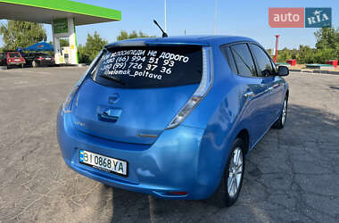 Хетчбек Nissan Leaf 2011 в Полтаві