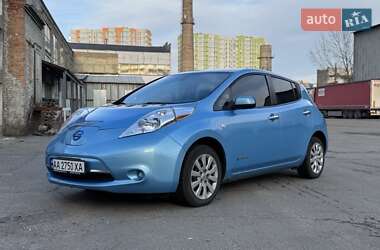 Хетчбек Nissan Leaf 2015 в Києві