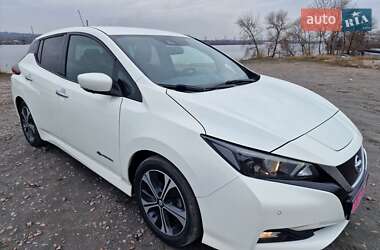 Хетчбек Nissan Leaf 2019 в Дніпрі