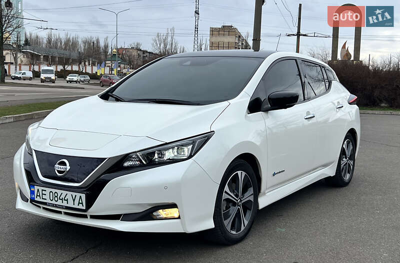 Хетчбек Nissan Leaf 2018 в Кривому Розі