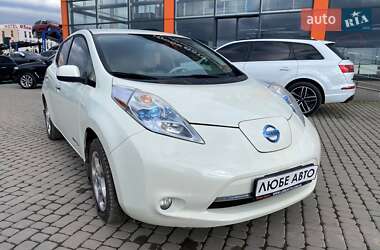 Хэтчбек Nissan Leaf 2011 в 