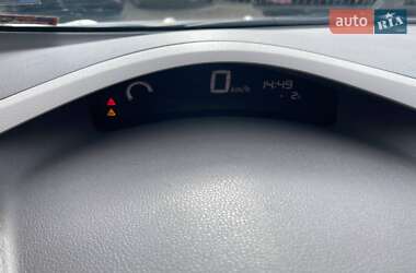 Хэтчбек Nissan Leaf 2011 в 