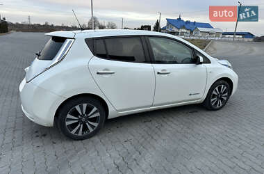Хэтчбек Nissan Leaf 2016 в Львове