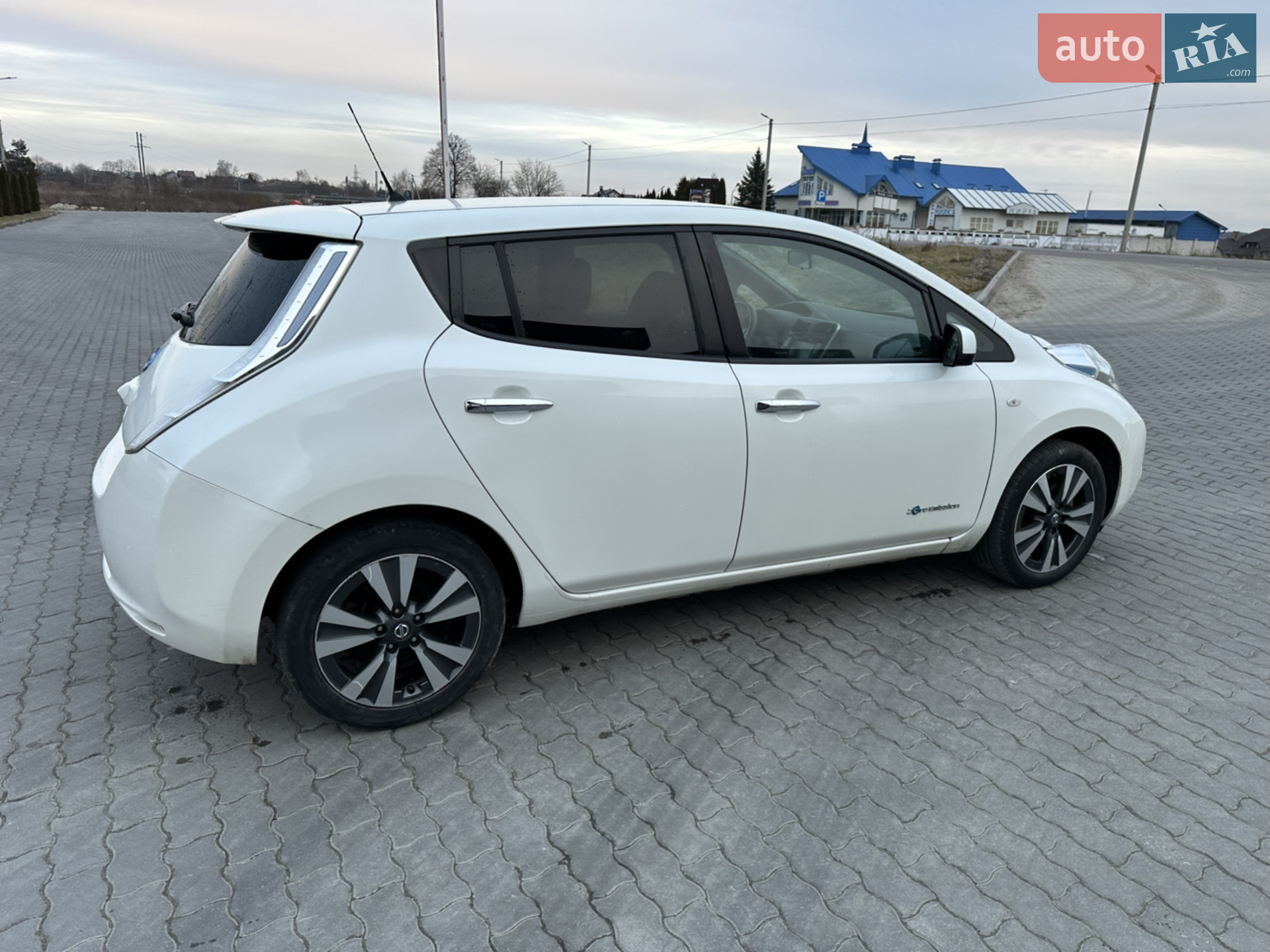 2016 Nissan Leaf - мініатюра 10
