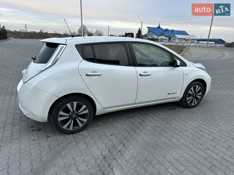 Хетчбек Nissan Leaf 2016 в Львові