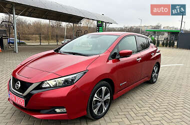 Хэтчбек Nissan Leaf 2018 в 