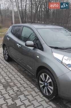 Хетчбек Nissan Leaf 2014 в Бориславі