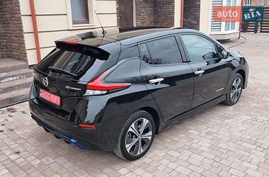 Хэтчбек Nissan Leaf 2019 в Черновцах