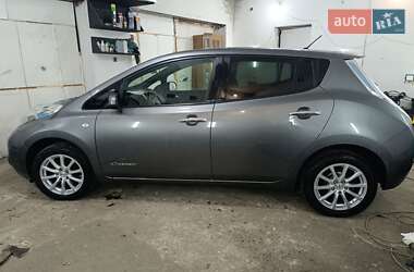 Хэтчбек Nissan Leaf 2014 в Ровно