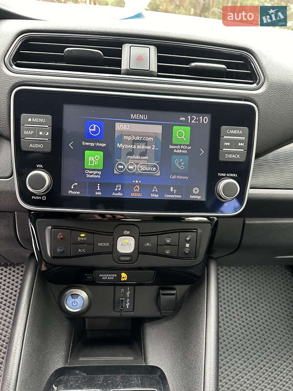 Хэтчбек Nissan Leaf 2020 в Киеве